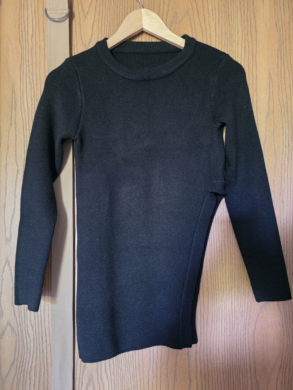 ASTR One Side Deep Slit Crew Neck Ribbed Sweater Best For A Size S‎
